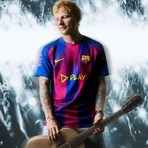 Ed has arrived! Official Culer 🤟 Welcome Teddy #culer #barça #fcbarçelona #messi #edsheeran #love #live